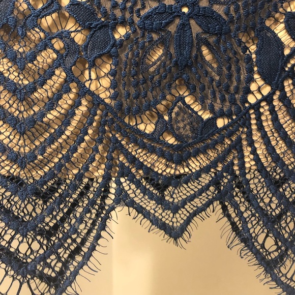 Express lace top - Picture 6 of 8